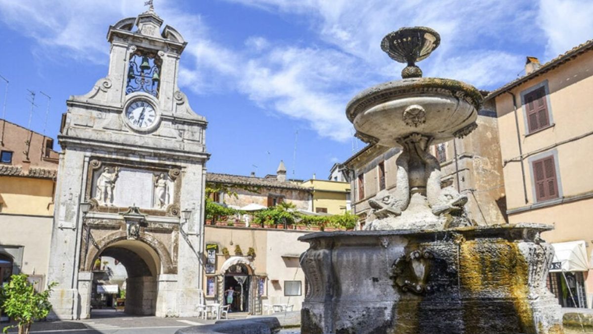 Piazza del Comune e Fontana